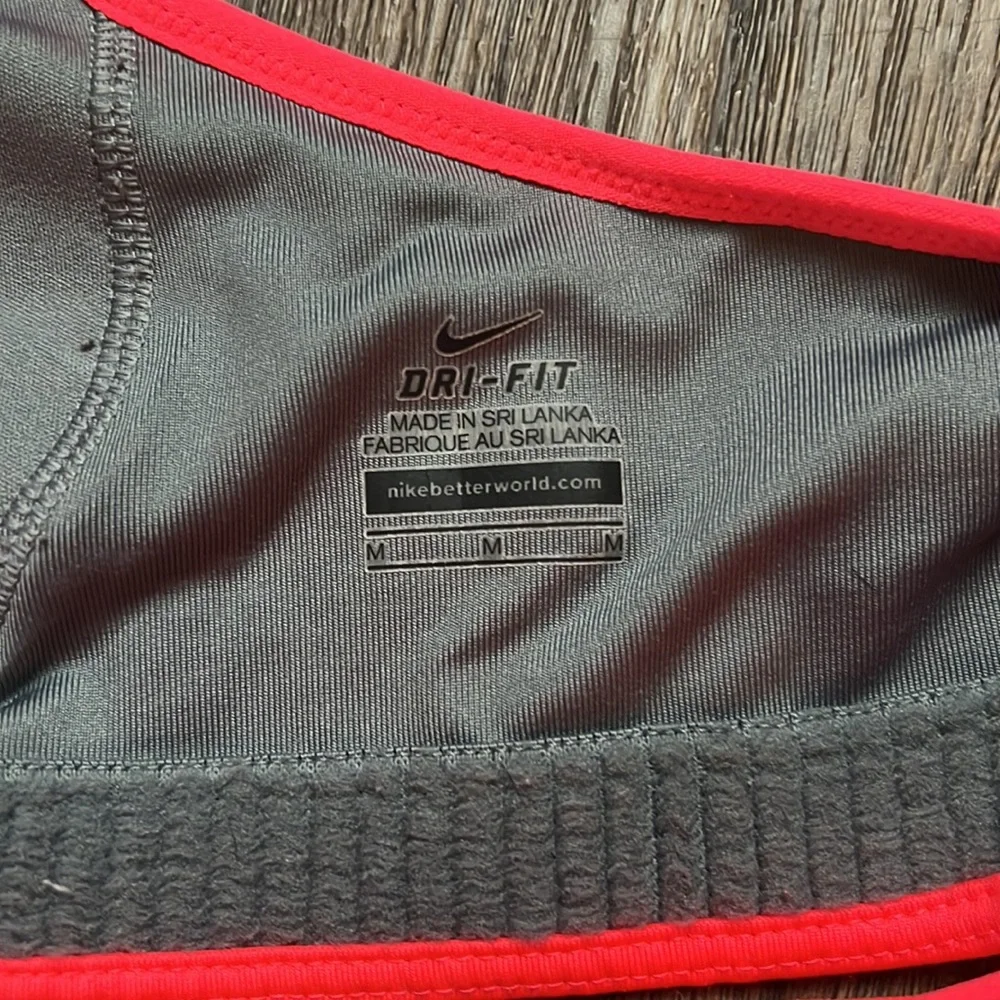 Women’s Nike Sports Bra - Picture 3 of 3